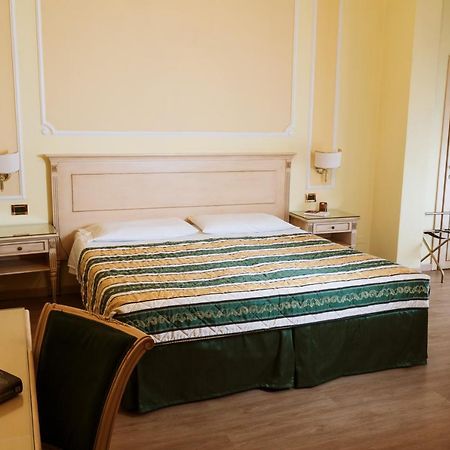 Hotel Terme Salus Abano Terme Exterior photo
