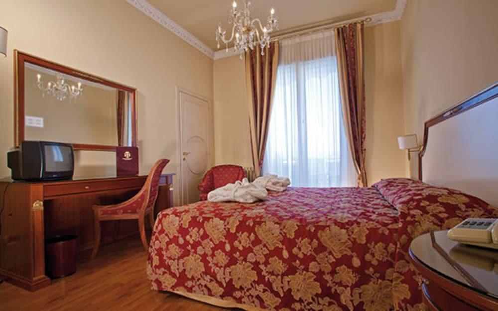Hotel Terme Salus Abano Terme Exterior photo