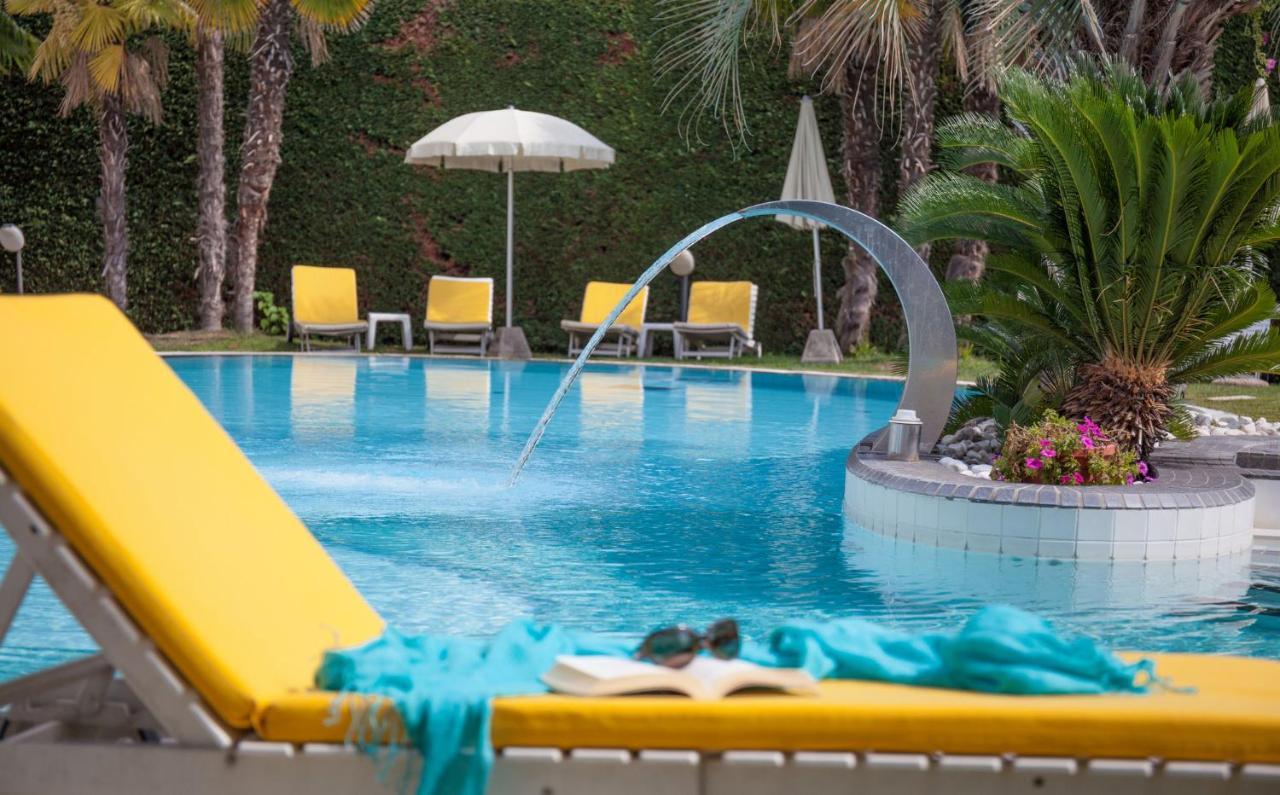 Hotel Terme Salus Abano Terme Exterior photo